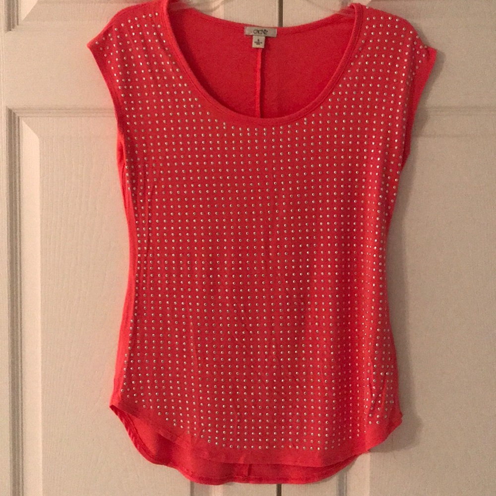 Beautiful coral Cache’ shirt